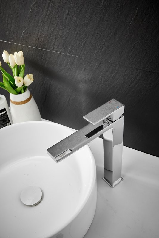 Смеситель для раковины BELZ B613 B11613 хром