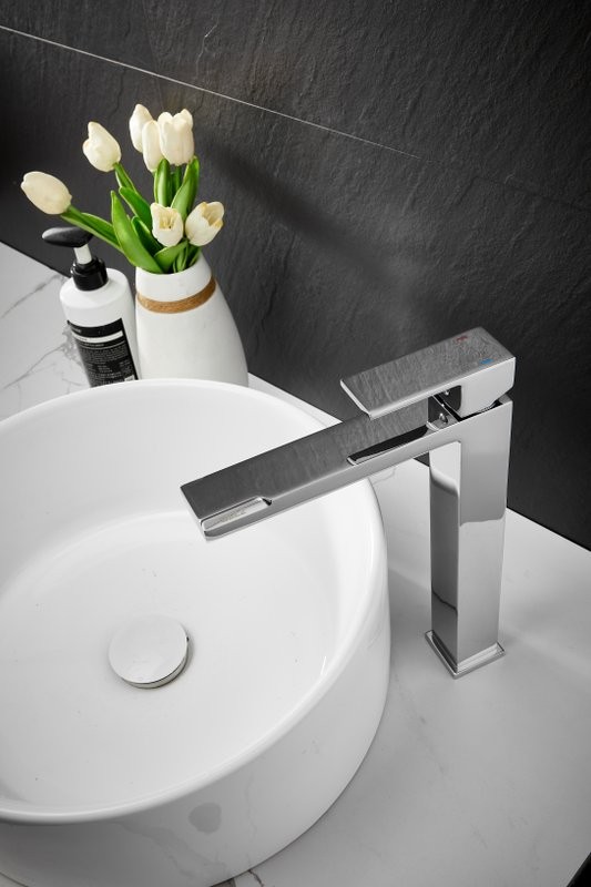 Смеситель для раковины BELZ B613 B11613 хром