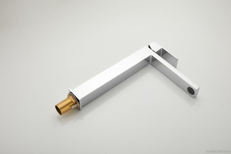 Смеситель для раковины BELZ B613 B11613 хром