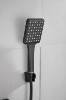 Смеситель для ванны с душем BELZ B60613-7 черный Смеситель для ванны с душем BELZ B60613-7 черный