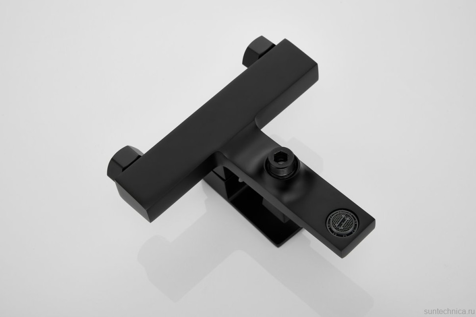 Смеситель для ванны с душем BELZ B60613-7 черный