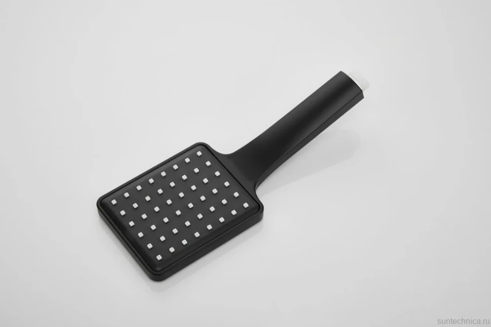 Смеситель для ванны с душем BELZ B60613-7 черный