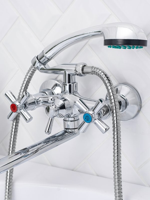 Смеситель с длинным изливом для ванны РМС SL138-143P