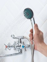 Смеситель с длинным изливом для ванны РМС SL138-143P Смеситель с длинным изливом для ванны РМС SL138-143P