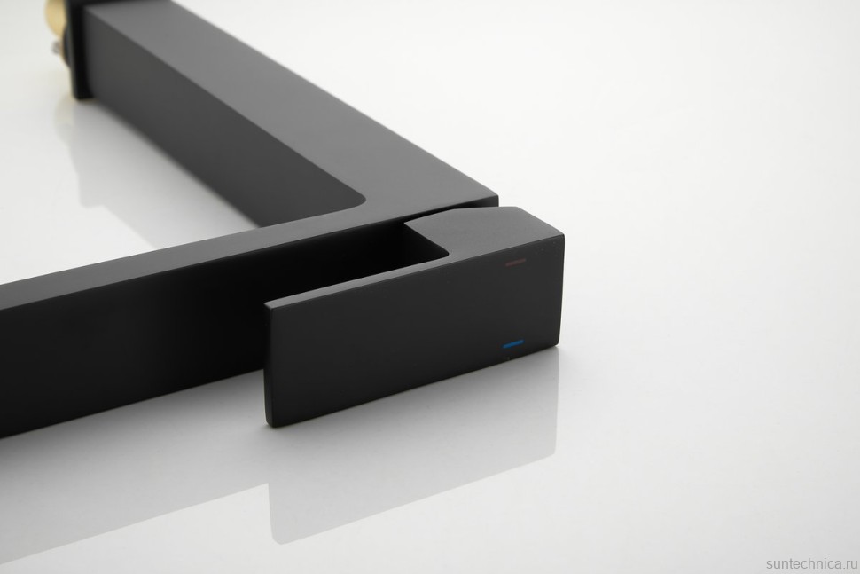 Смеситель для раковины BELZ B613 B11613-7 матовый черный