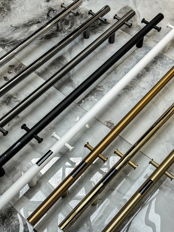 Полотенцесушитель электрический Boheme Uno 726-MG 150x12, matt gold