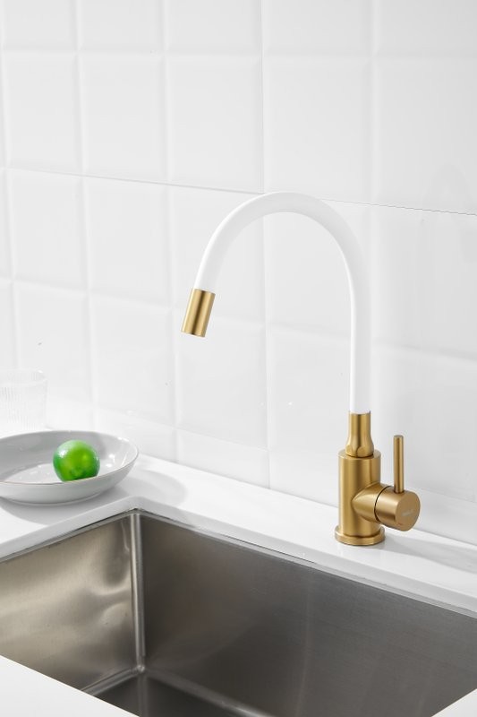 Смеситель для кухни BELZ B810 B73810-5 с гибким изливом, золото