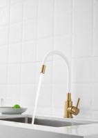 Смеситель для кухни BELZ B810 B73810-5 с гибким изливом, золото