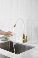 Смеситель для кухни BELZ B810 B73810-5 с гибким изливом, золото