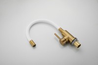 Смеситель для кухни BELZ B810 B73810-5 с гибким изливом, золото