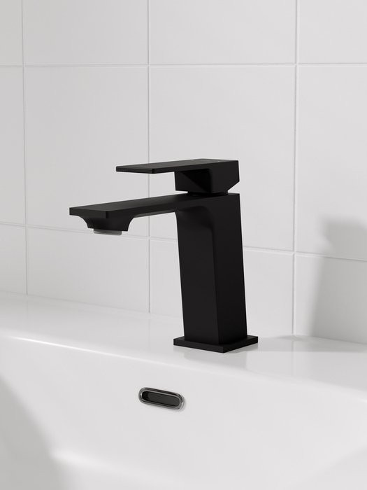 Смеситель для раковины IDDIS RAMBL00i01 матовый черный