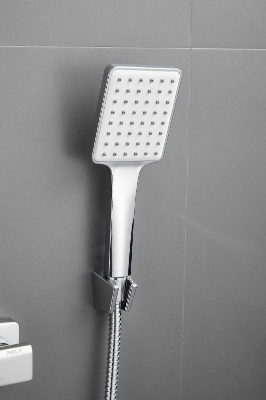 Смеситель с длинным изливом для ванны BELZ B22613 хром