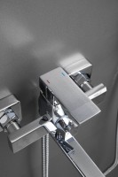 Смеситель с длинным изливом для ванны BELZ B22613 хром Смеситель с длинным изливом для ванны BELZ B22613 хром