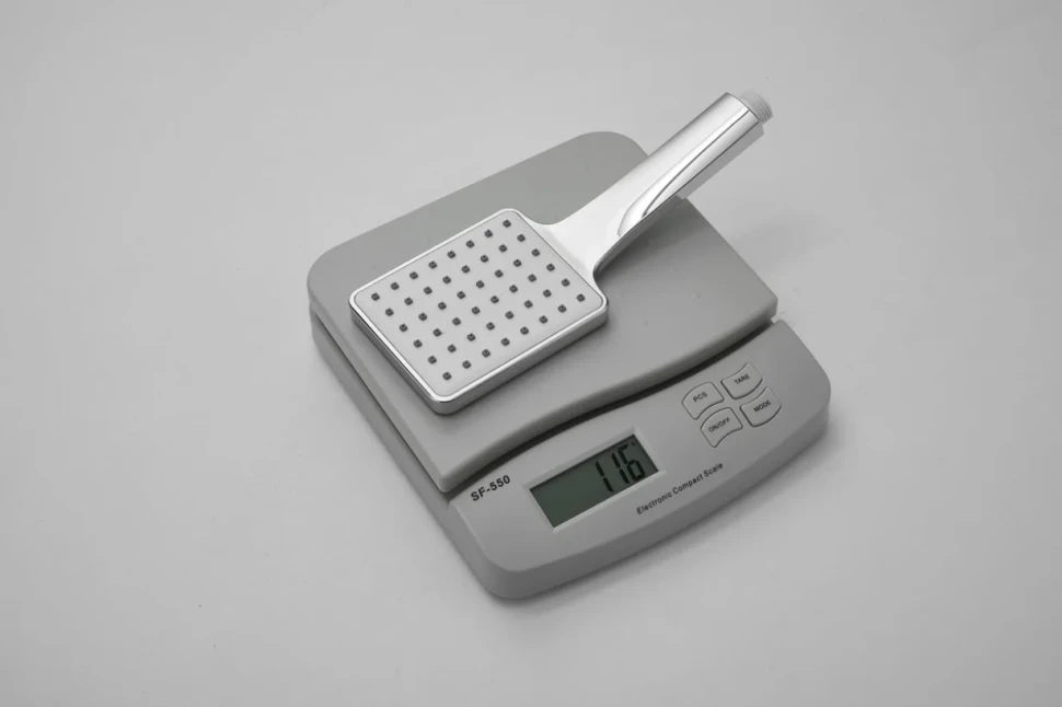 Смеситель с длинным изливом для ванны BELZ B22613 хром