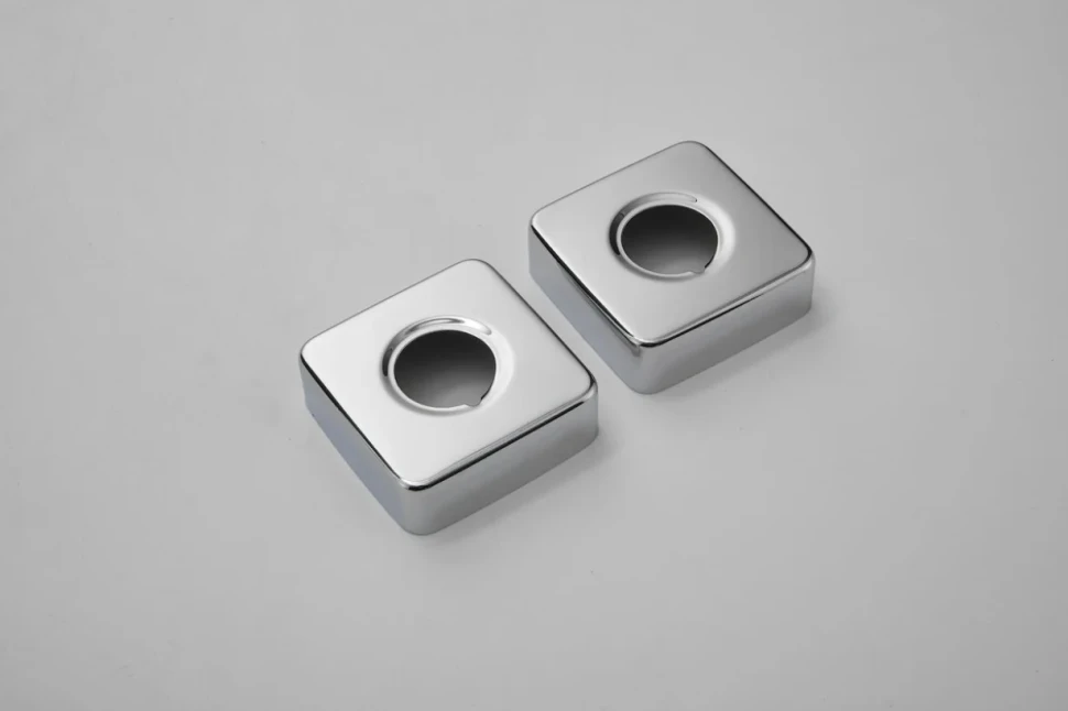 Смеситель с длинным изливом для ванны BELZ B22613 хром
