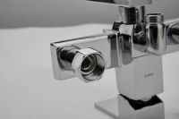 Смеситель с длинным изливом для ванны BELZ B22613 хром Смеситель с длинным изливом для ванны BELZ B22613 хром