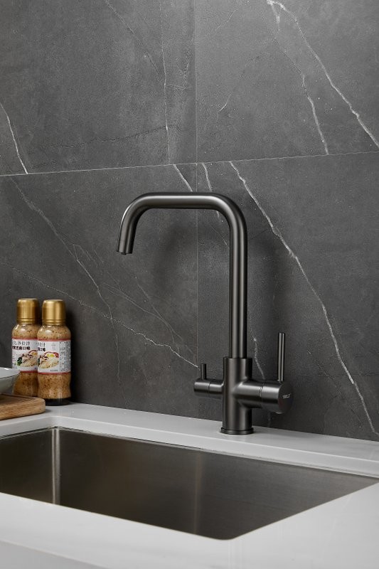 Смеситель для кухни BELZ B76802-3 вороненая сталь