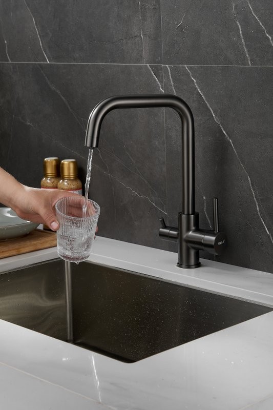 Смеситель для кухни BELZ B76802-3 вороненая сталь