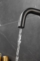 Смеситель для кухни BELZ B76802-3 вороненая сталь