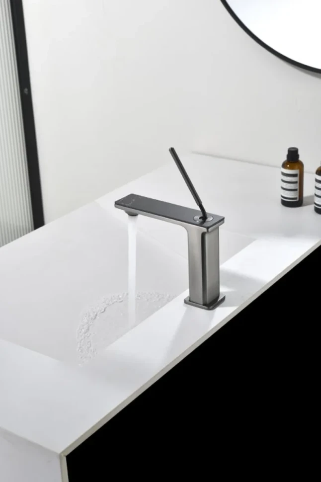 Смеситель для раковины Black&White Gravity 7105GM gun metal