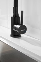 Смеситель для кухни BELZ B810 B73810-7 с гибким изливом, черный Смеситель для кухни BELZ B810 B73810-7 с гибким изливом, черный