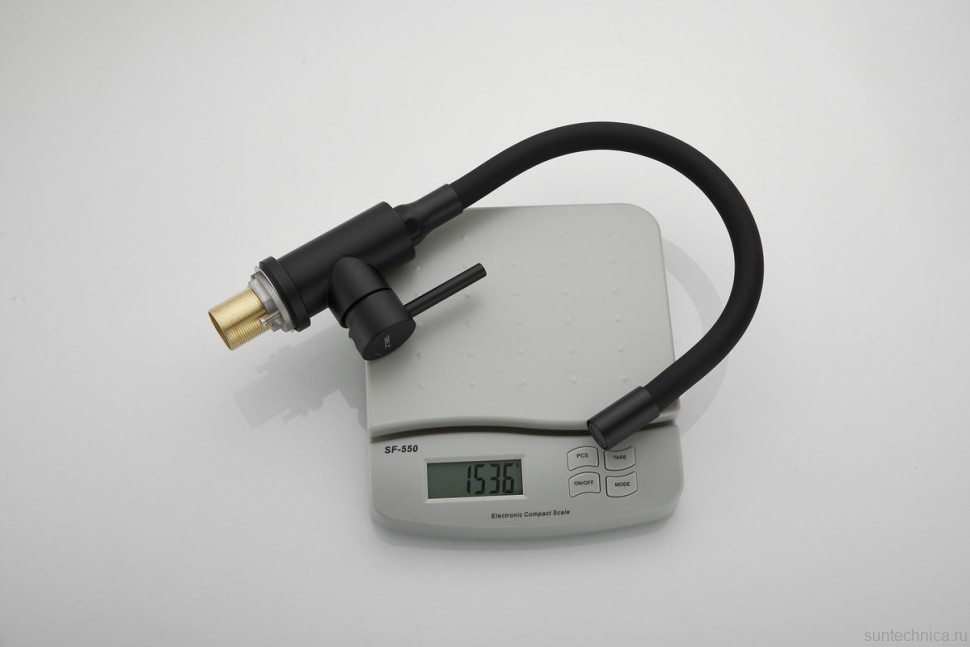 Смеситель для кухни BELZ B810 B73810-7 с гибким изливом, черный