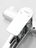 Смеситель для ванны с душем Haiba HB60719 хром Смеситель для ванны с душем Haiba HB60719 хром