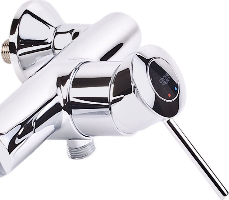 Душевой комплект Смеситель для душа Grohe BauClassic 32867000 + Стойка New Tempesta Cosmopolitan 27394002