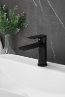 Смеситель для раковины BELZ B678 B10678-7 матовый черный