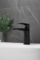 Смеситель для раковины BELZ B678 B10678-7 матовый черный