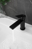 Смеситель для раковины BELZ B678 B10678-7 матовый черный