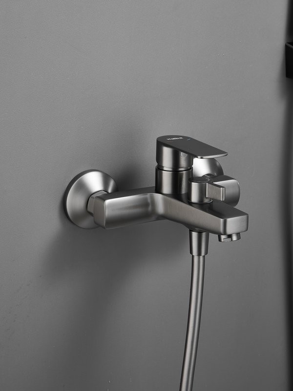 Смеситель для ванны с душем Haiba HB60719-3 оружейная сталь