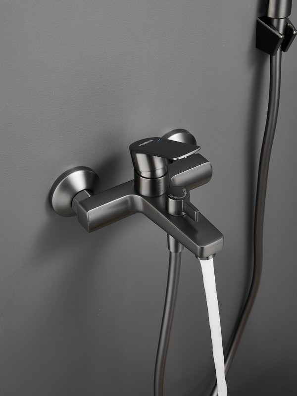 Смеситель для ванны с душем Haiba HB60719-3 оружейная сталь