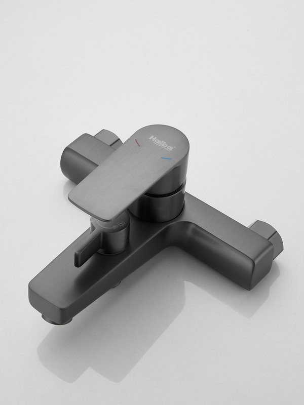 Смеситель для ванны с душем Haiba HB60719-3 оружейная сталь