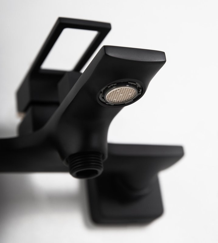 Смеситель для ванны с душем BelBagno Luce LUC-VAS-NERO