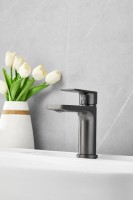 Смеситель для раковины BELZ B678 B10678-3 оружейная сталь Смеситель для раковины BELZ B678 B10678-3 оружейная сталь