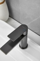 Смеситель для раковины BELZ B678 B10678-3 оружейная сталь Смеситель для раковины BELZ B678 B10678-3 оружейная сталь