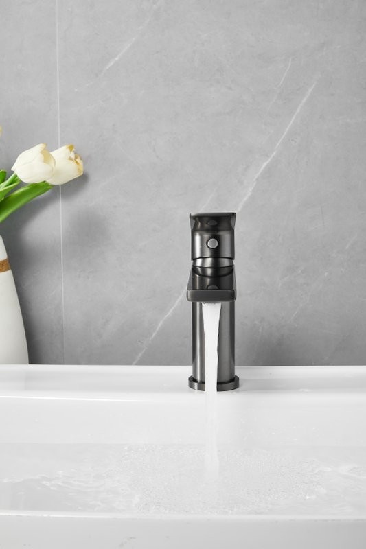 Смеситель для раковины BELZ B678 B10678-3 оружейная сталь