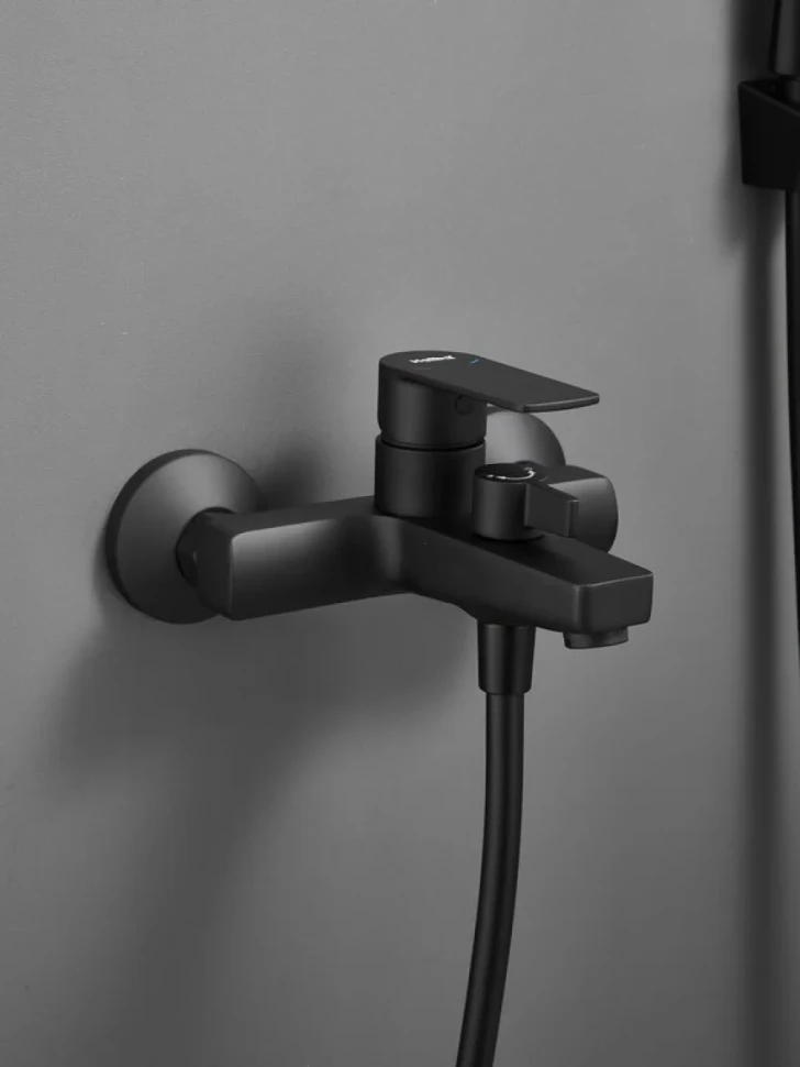 Смеситель для ванны с душем Haiba HB60719-7 черный