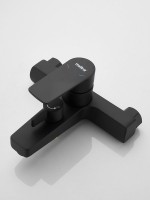 Смеситель для ванны с душем Haiba HB60719-7 черный Смеситель для ванны с душем Haiba HB60719-7 черный