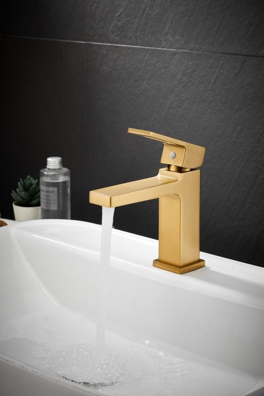 Смеситель для раковины BELZ B658 B10658-5 золото