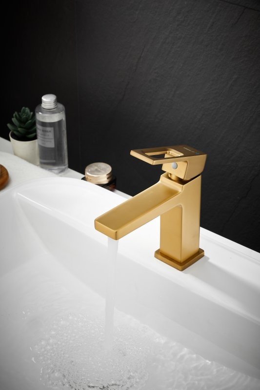 Смеситель для раковины BELZ B658 B10658-5 золото