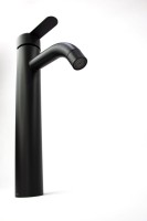 Смеситель для раковины Fmark FS8211H черный Смеситель для раковины Fmark FS8211H черный