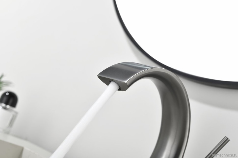 Смеситель для раковины Black&White Gravity 7106GM gun metal