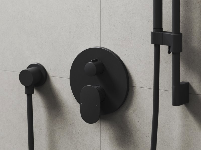 Встраиваемый смеситель для душа и ванны Ravak Spring SG 065.20BL.O2 черный матовый