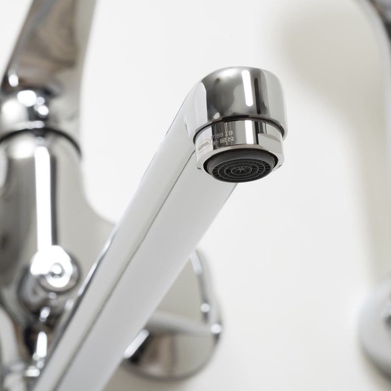 Смеситель с длинным изливом для ванны Wasserkraft Rossel 2802L