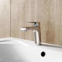 Смеситель для раковины Ravak Flat X070117 нержавеющая сталь Смеситель для раковины Ravak Flat X070117 нержавеющая сталь