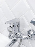 Смеситель с длинным изливом для ванны РМС SL86 SL86-006E Смеситель с длинным изливом для ванны РМС SL86 SL86-006E