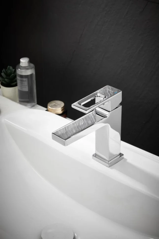 Смеситель для раковины BELZ B658 B10658 хром