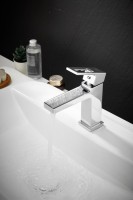 Смеситель для раковины BELZ B658 B10658 хром Смеситель для раковины BELZ B658 B10658 хром